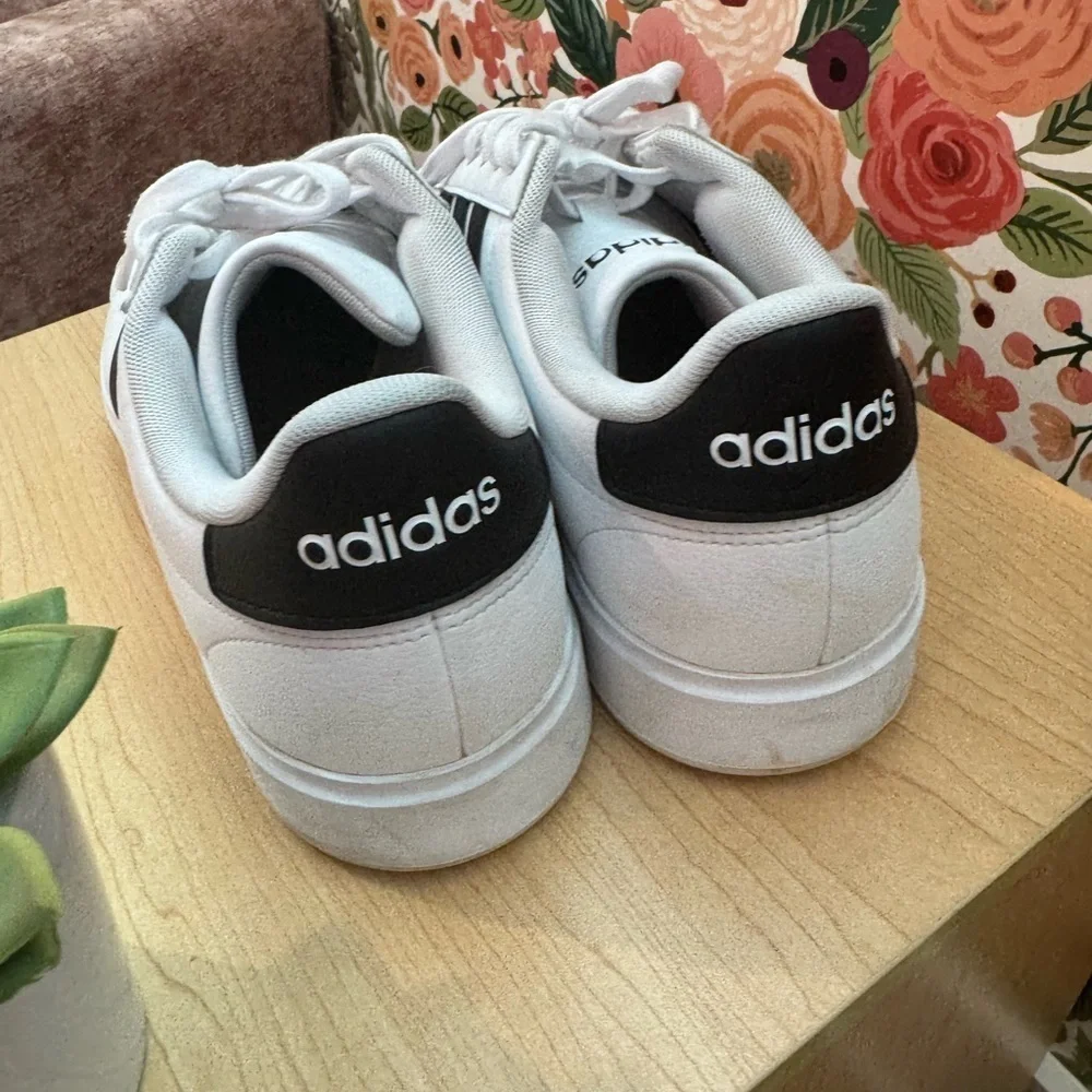 Adidas Men’s White and Black Leather Sneakers Sz 12​​​​